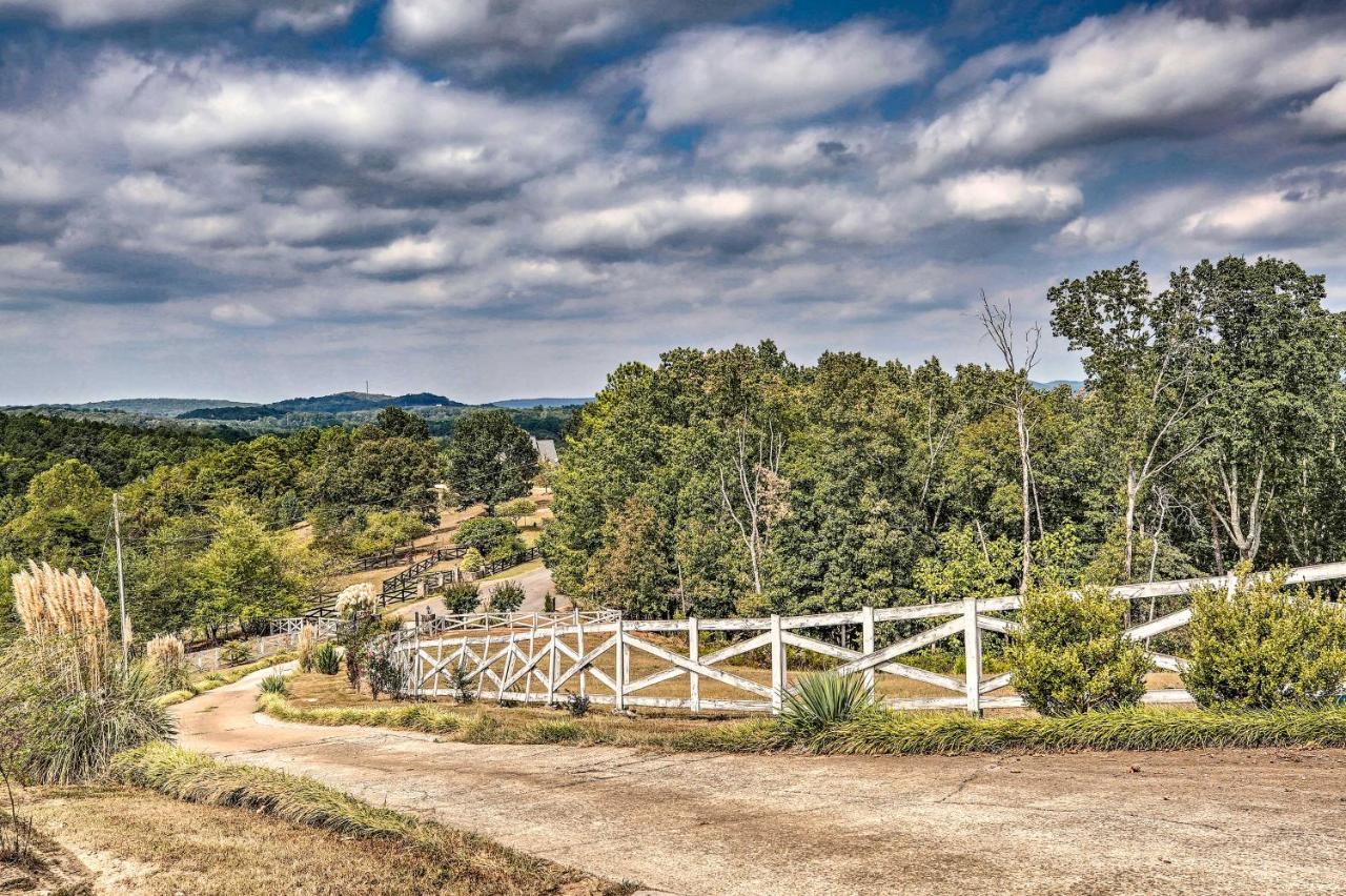 Lake Allatoona Area Studio With Pool And Views! CartersvilleCartersville  Kültér fotó